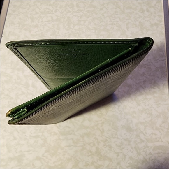 Vintage Green Epi Leather Louis Vuitton Wallet - Picture 8 of 15